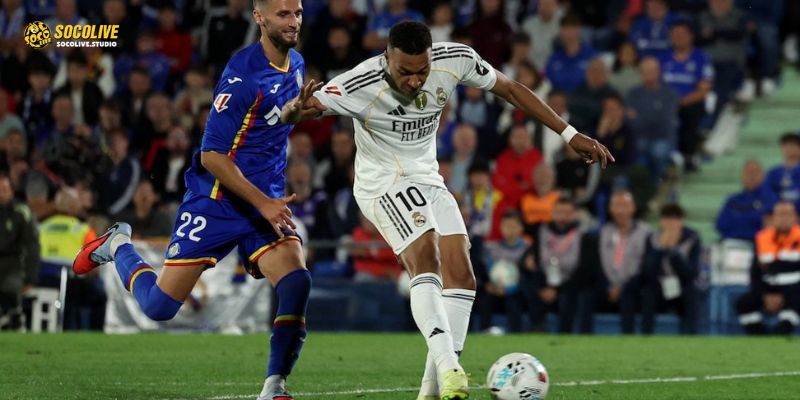 Dàn sao Galacticos của Real Madrid quyết tâm giành trọn 3 điểm để củng cố ngôi đầu bảng La Liga